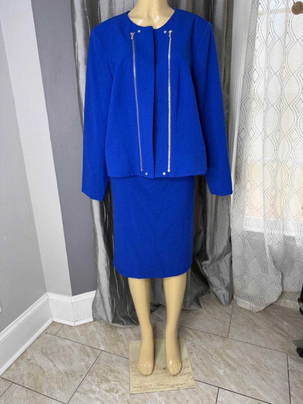 Calvin Klein Women’s  Cobalt Blue Pencil Skirt Suit with Zip-Front Jacket Sz 16